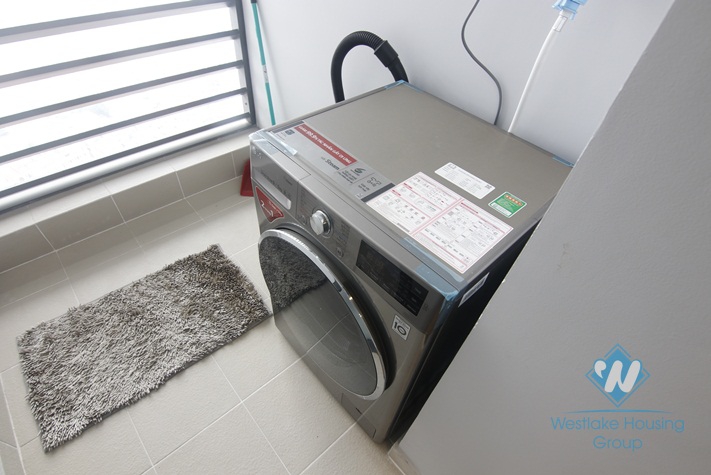 High floor furnished two bedrooms for rent in Vinhome Metropolis, Ba Dinh district, Ha Noi